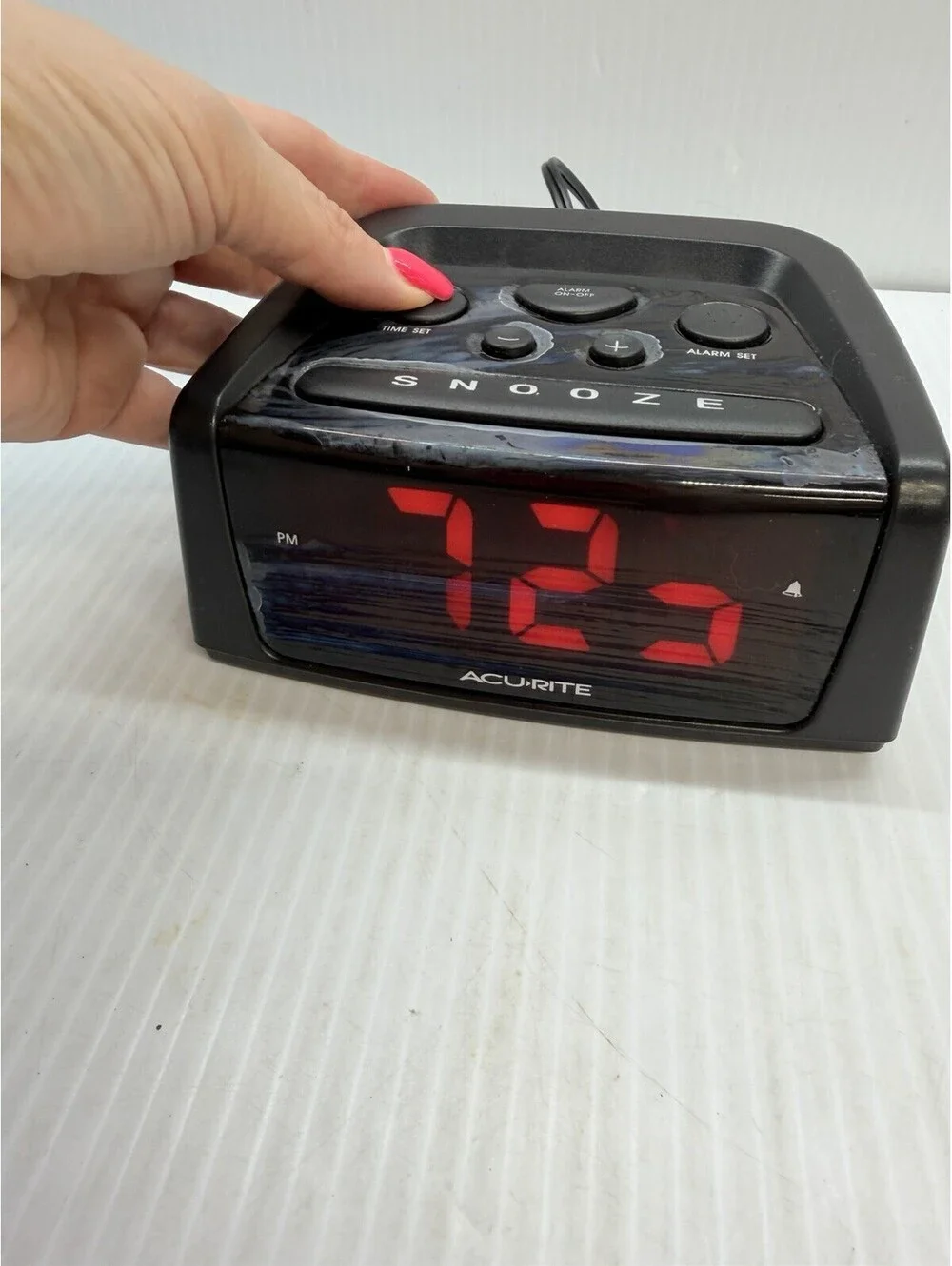 Acu-Rite 13019 Intertek Time Alarm Clock With Adjustable Volume And Brightness